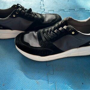 Men’s size 9 Steve Madden Sneaker